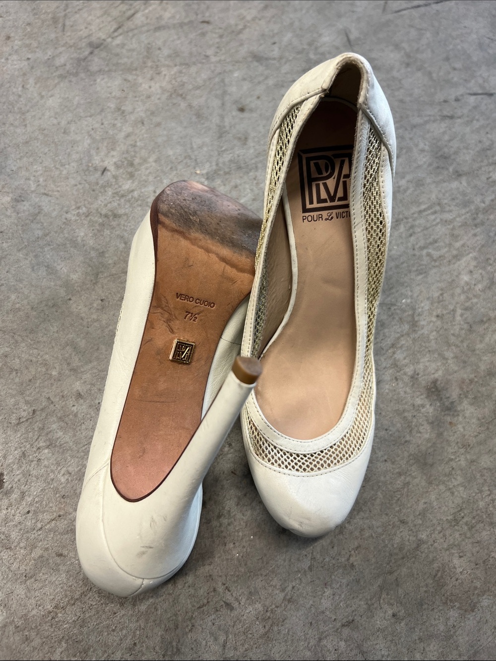 Pour La Victoire Ivory Leather & Mesh Round-Toe Flats